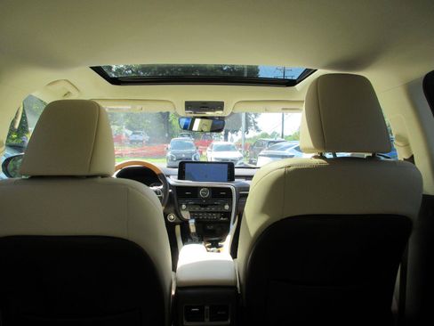 Used 2020 Lexus RX 350 AWD w/ Premium Package image 18