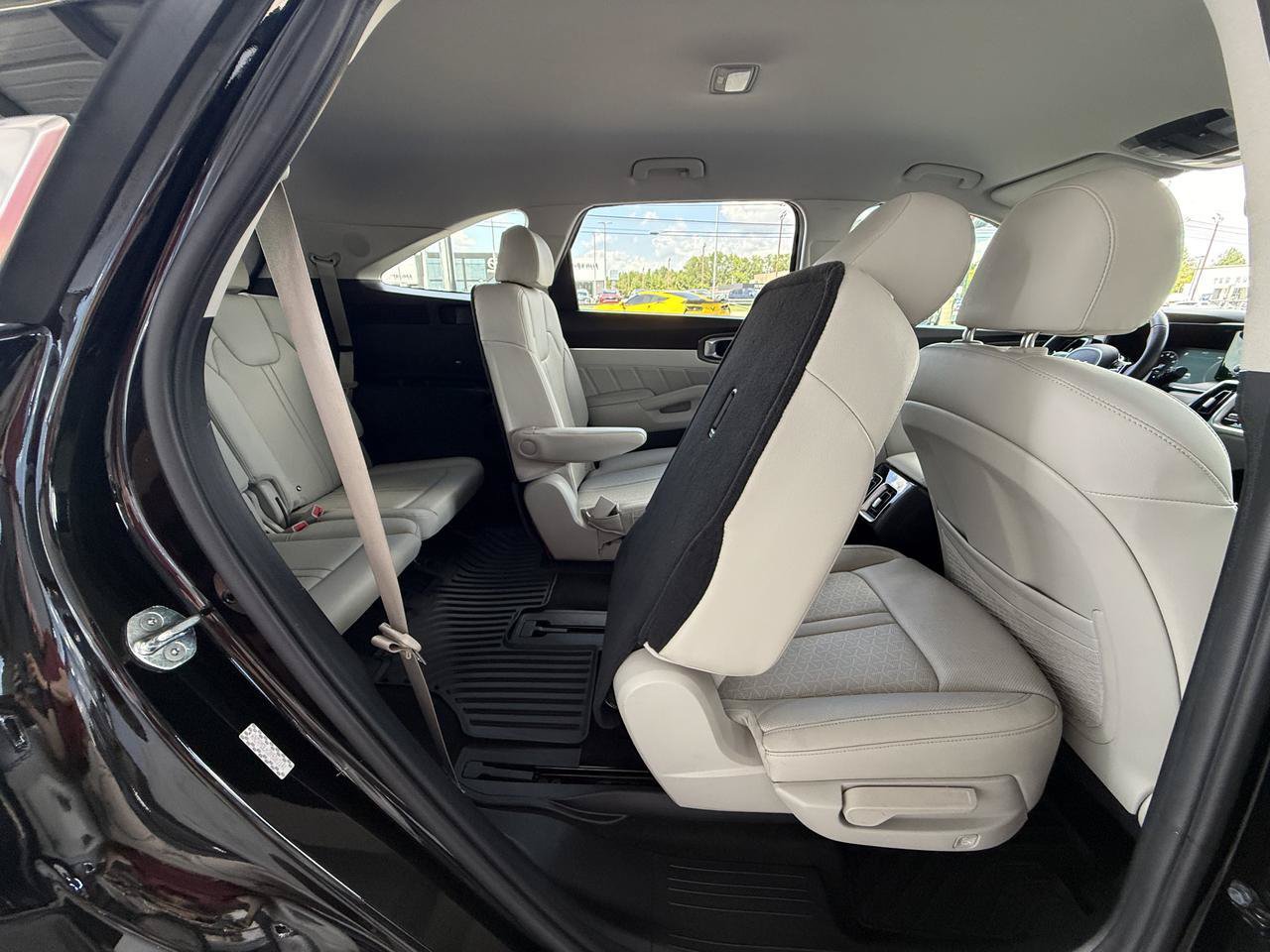 Used 2022 Kia Sorento AWD SX Prestige Plug-In Hybrid image 37