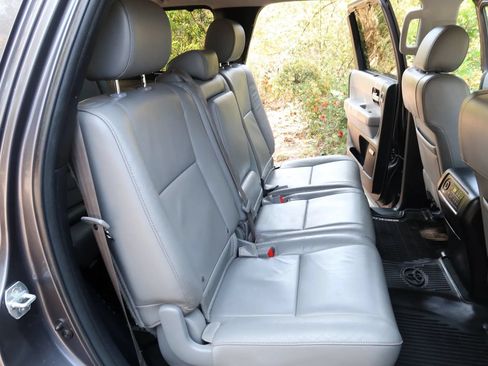Used 2017 Toyota Sequoia Limited w/ Safety & Convenience Package AWD/4WD image 26