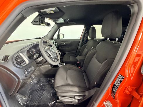 Used 2021 Jeep Renegade Latitude image 23