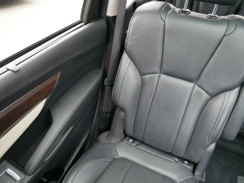 Used 2022 Subaru Ascent Touring AWD/4WD image 12
