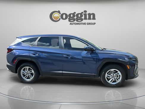 Used 2025 Hyundai Tucson SE image 6