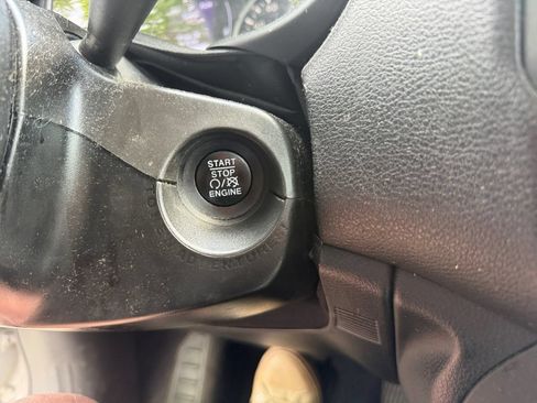 Used 2020 Jeep Renegade Sport w/ UConnect 7.0 Group FWD image 32