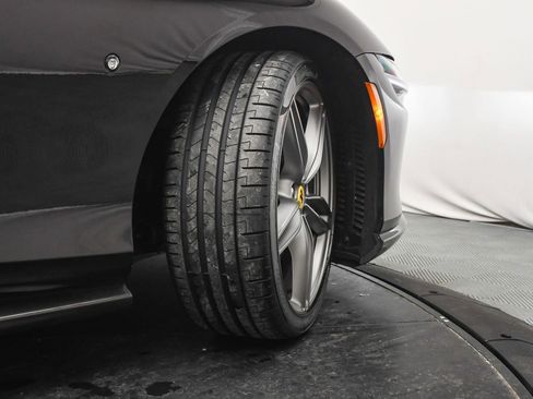 Used 2024 Ferrari Roma Spider image 37