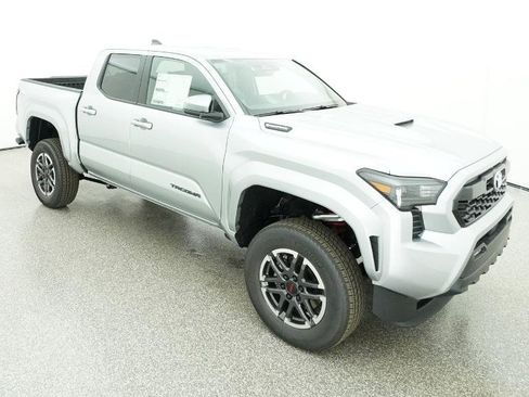 New 2025 Toyota Tacoma TRD Sport image 16