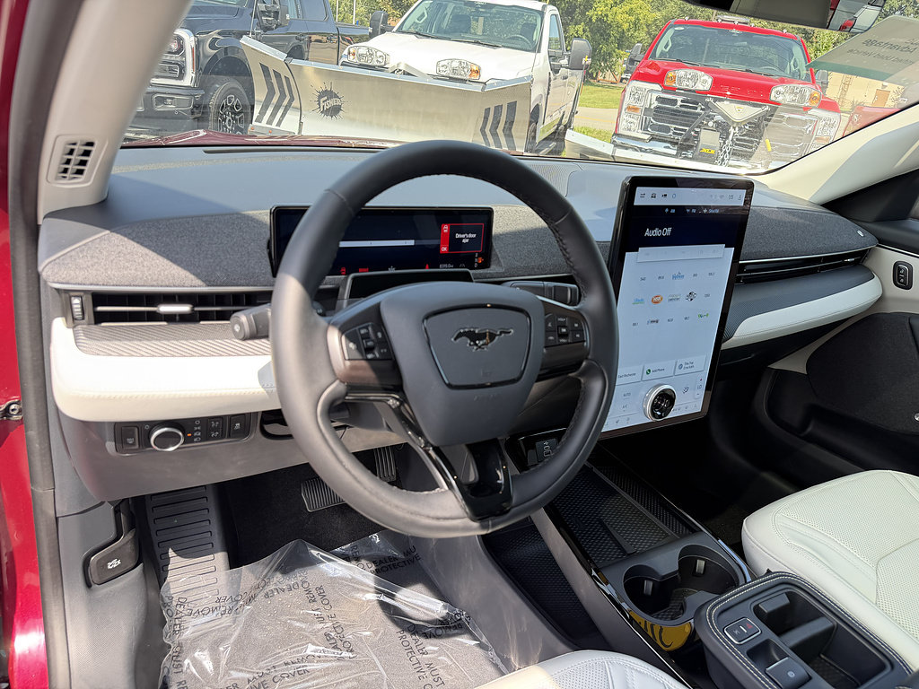 Certified 2025 Ford Mustang Mach-E Premium AWD/4WD image 14