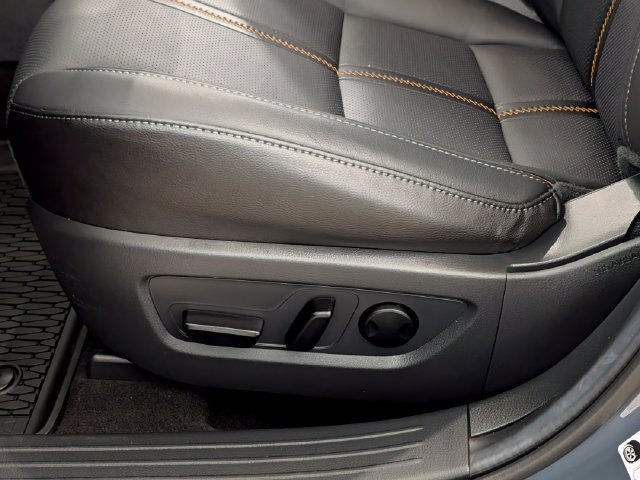 Certified 2025 MAZDA CX-50 AWD 2.5 Hybrid w/ Weather Package image 11