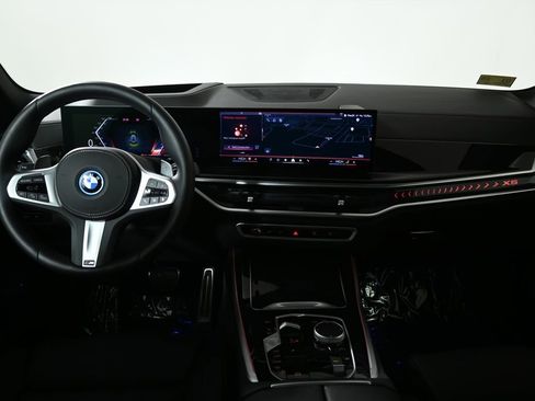Certified 2025 BMW X5 xDrive50e w/ M Sport Package image 18