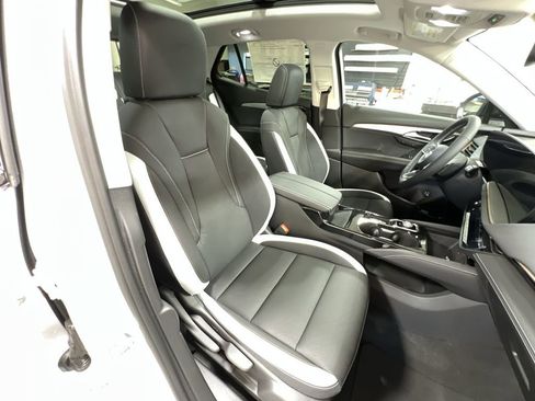 New 2025 Buick Envision Sport Touring image 29