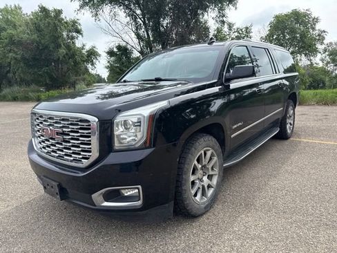 Used 2019 GMC Yukon XL Denali AWD/4WD image 8