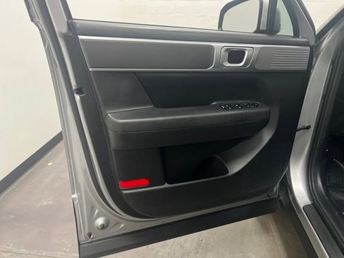 Used 2025 Hyundai Santa Fe SE image 12