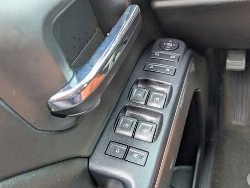 Used 2018 Chevrolet Silverado 1500 LT RWD image 32