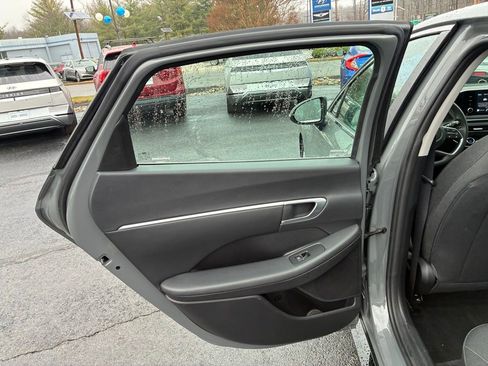 Used 2021 Hyundai Sonata SEL w/ Winter Weather Package image 40