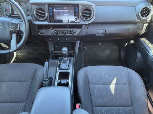 Used 2017 Toyota Tacoma TRD Sport w/ Tow Package image 14