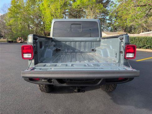 New 2026 Jeep Gladiator Sport AWD/4WD image 5