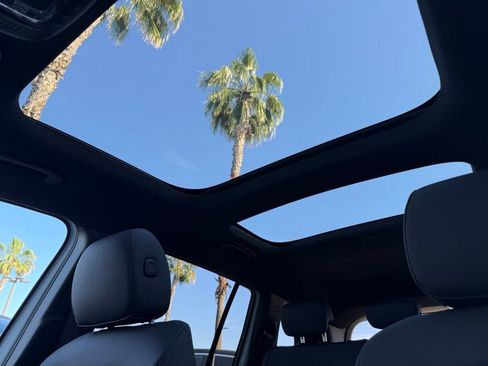 New 2026 Mercedes-Benz GLB 250 image 2