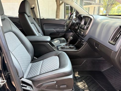 Used 2020 Chevrolet Colorado Z71 w/ Z71 Midnight Edition AWD/4WD image 22