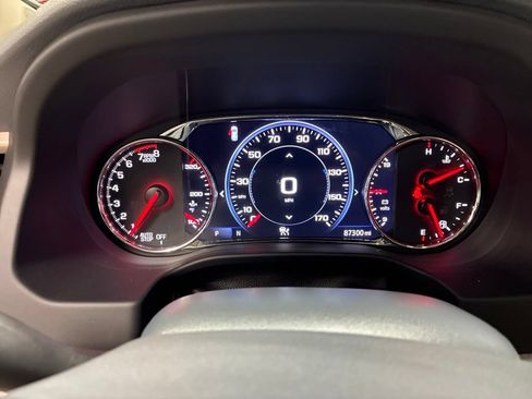 Used 2022 GMC Acadia Denali w/ Denali Ultimate Package AWD/4WD image 21
