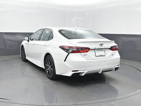 Used 2022 Toyota Camry SE FWD image 33