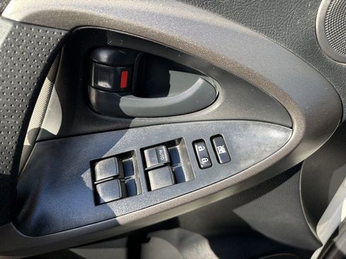 Used 2010 Toyota RAV4 2WD V6 image 28
