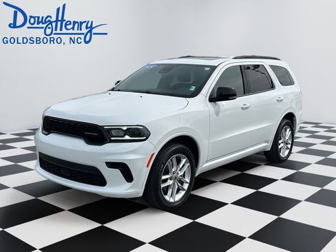 Used 2024 Dodge Durango GT image 1