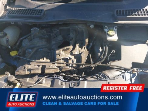 Used 2018 Ford Escape SE image 20