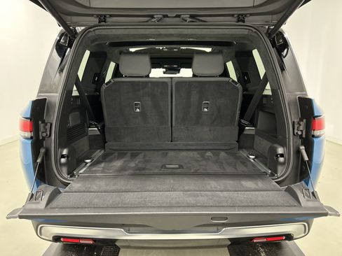 Used 2025 Rivian R1S Adventure AWD/4WD image 15