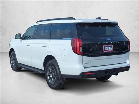 Used 2025 Ford Expedition Active RWD image 12