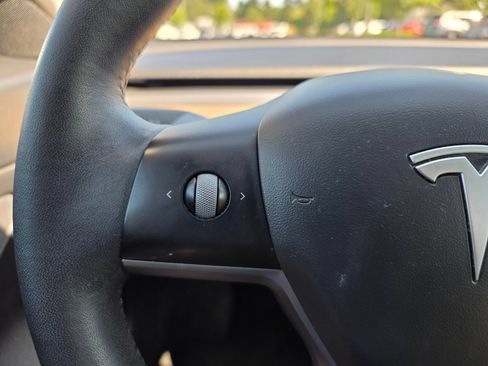 Used 2021 Tesla Model 3 Standard Range Plus RWD image 19