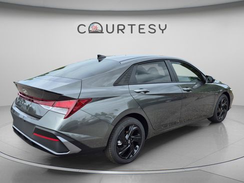 New 2026 Hyundai Elantra Sport FWD image 5