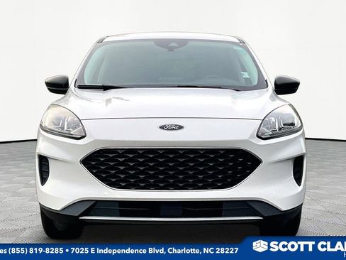 Used 2022 Ford Escape SE w/ Convenience Package AWD/4WD image 2