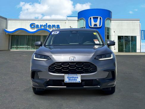 Certified 2025 Honda HR-V LX image 2