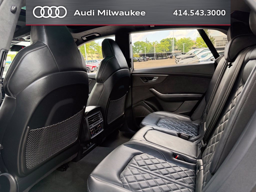 Used 2024 Audi SQ8 Prestige AWD/4WD image 36