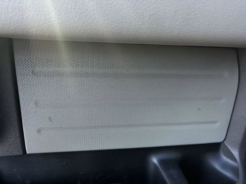 Used 2010 Ford F150 XLT image 13