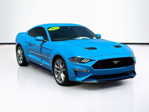 Used 2022 Ford Mustang GT Premium w/ Equipment Group 401A RWD image 3