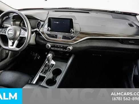 Used 2025 Nissan Altima 2.5 SV image 21