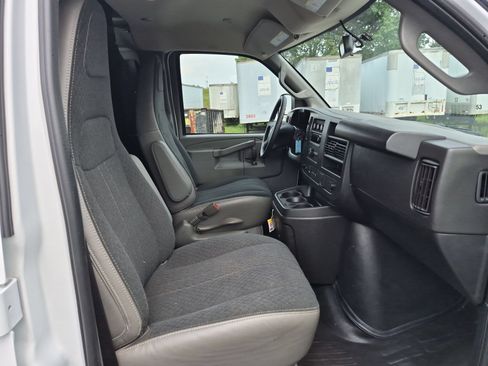 Used 2025 Chevrolet Express 2500 w/ Driver Convenience Package RWD image 25