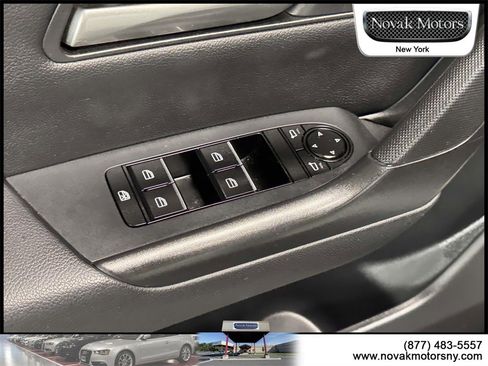 Used 2023 MAZDA CX-50 2.5 S w/ Preferred Plus Pkg image 16