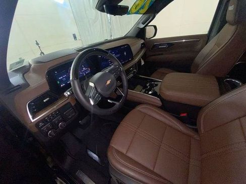 Used 2026 Chevrolet Tahoe High Country AWD/4WD image 31