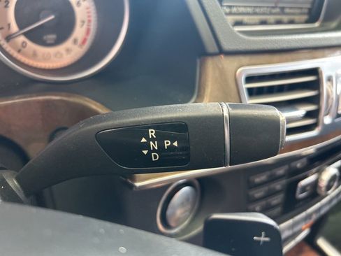 Used 2014 Mercedes-Benz E 550 4MATIC Sedan image 8
