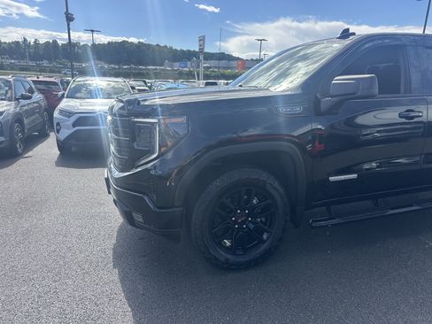 Used 2025 GMC Sierra 1500 Elevation AWD/4WD image 2