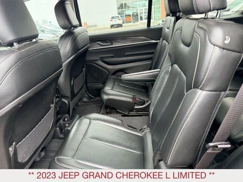 Used 2023 Jeep Grand Cherokee L Limited AWD/4WD image 16