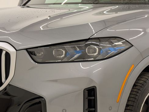 New 2026 BMW X5 xDrive40i w/ M Sport Package image 11