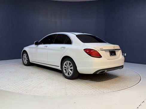 Used 2019 Mercedes-Benz C 300 4MATIC Sedan image 3