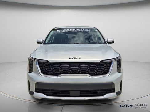 Certified 2026 Kia Sorento LX FWD image 5