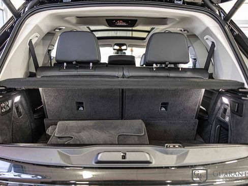 Used 2025 BMW X7 xDrive40i w/ Premium Package image 19