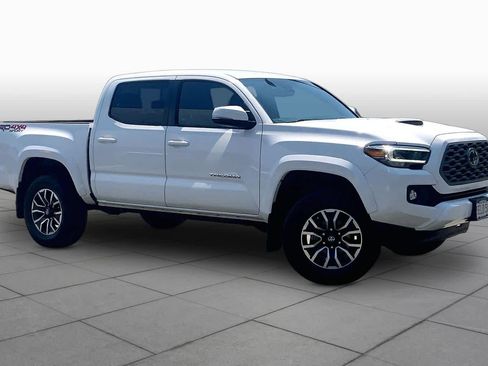 Certified 2023 Toyota Tacoma TRD Sport w/ Technology Package AWD/4WD image 3