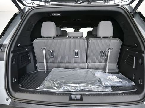 New 2026 Chevrolet Traverse LT w/ LPO, Floor Liner Package image 37