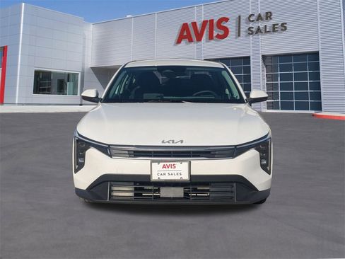 Used 2025 Kia K4 LXS image 2