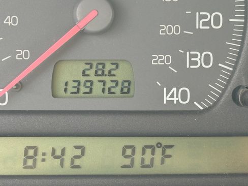Used 1998 Volvo S70 FWD image 12